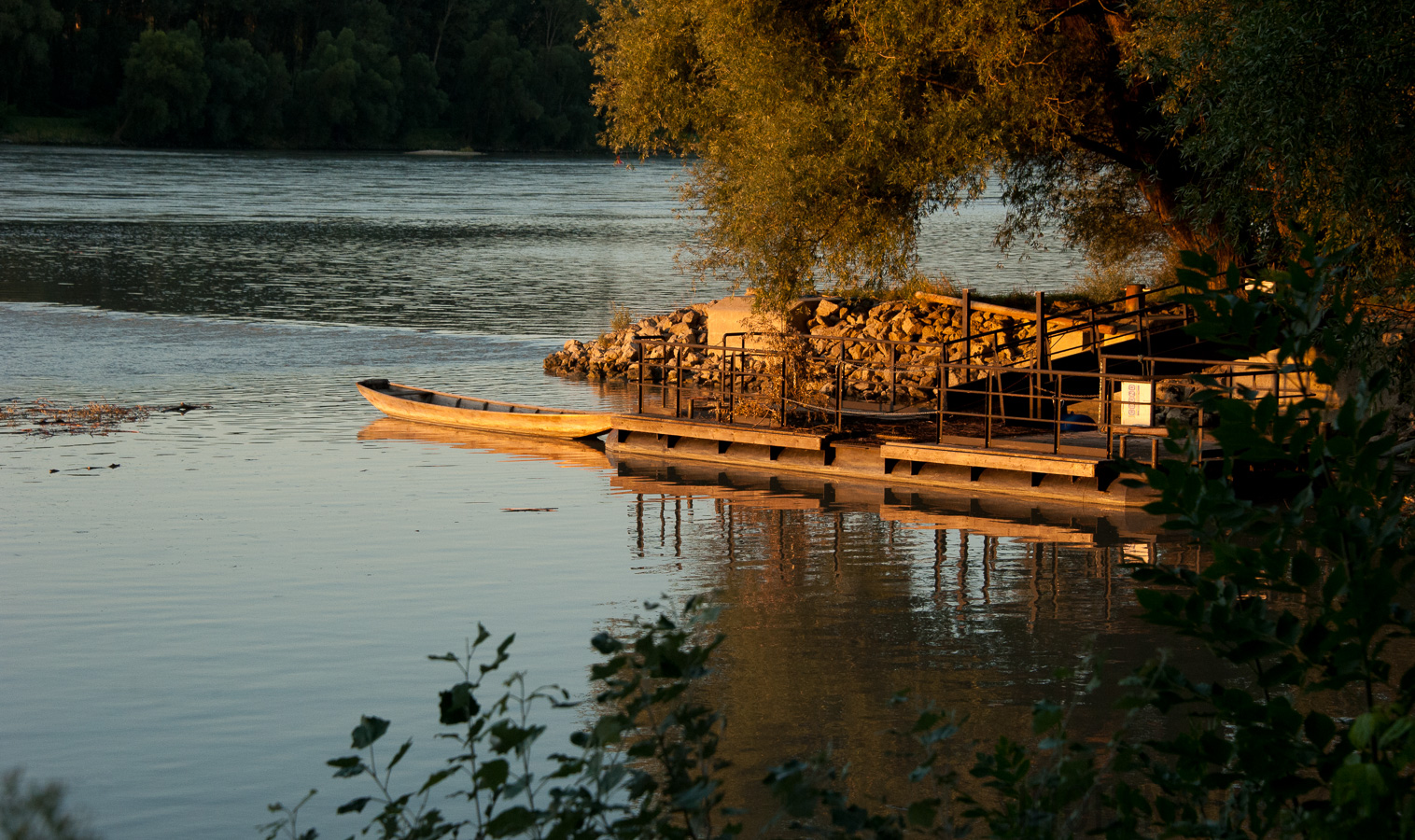 Austria -  [85 mm, 1/400 sec at f / 8.0, ISO 1600]